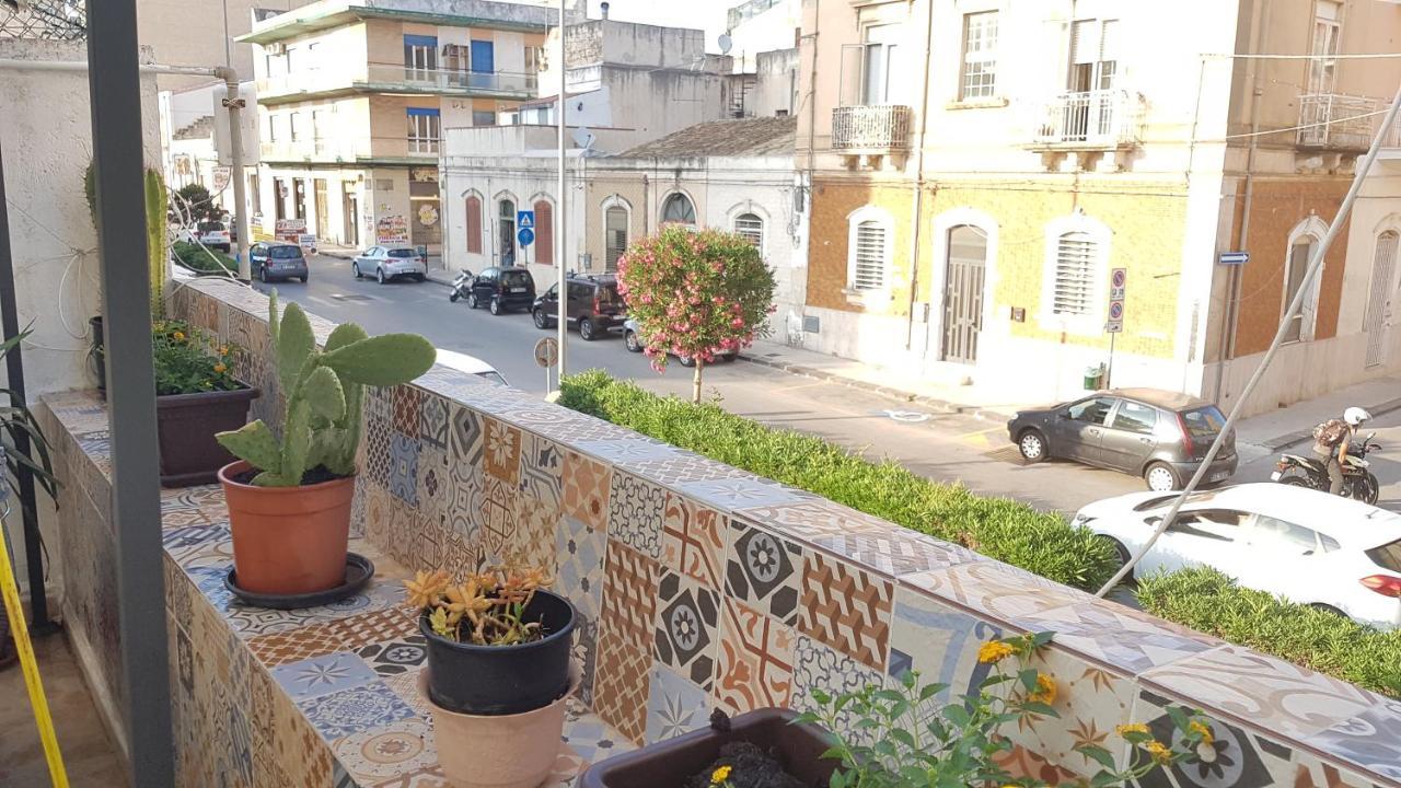 דירות סירקוזה Casa Nonna Maria מראה חיצוני תמונה